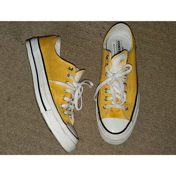 Converse - Picture 1 of 1